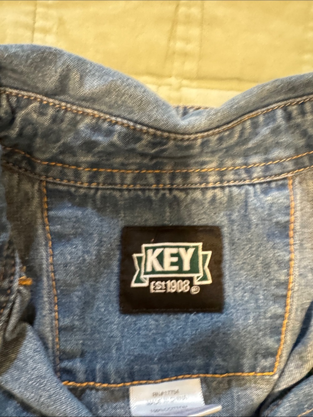 Vintage-Style Blue Denim Button-Down Shirt - Picture 3 of 6